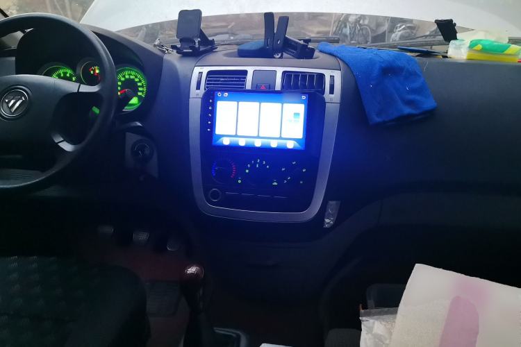 Used Foton MP-X E 2016 2.0L Express Edition 4G63 Center Console