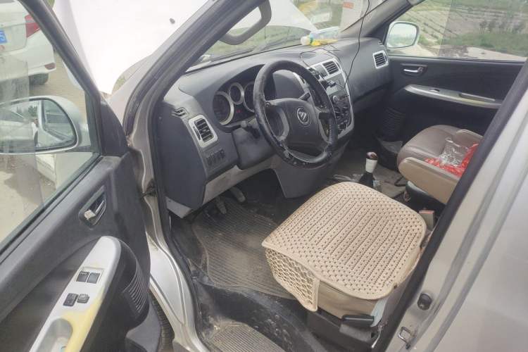 Used Foton MP-X E 2016 2.0L Express Version 4Gi-VVT Driver Seat