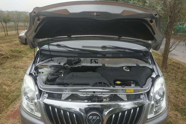 Used Foton MP-X E 2016 2.0L Express Version 4Gi-VVT Engine Bay