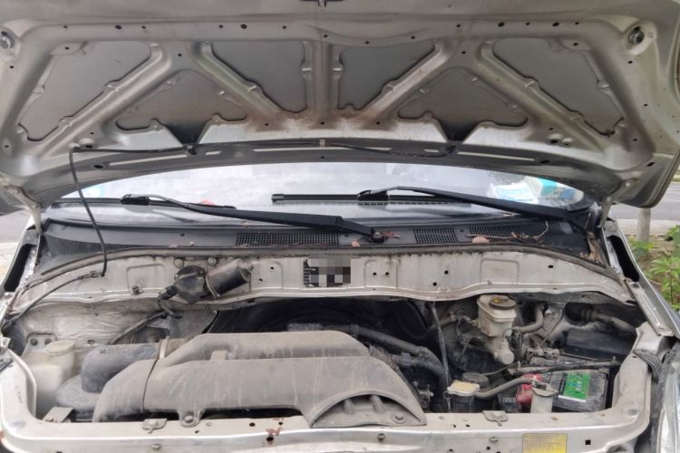 Used Foton MP-X E 2016 2.0L Express Version 4Gi-VVT Engine Bay