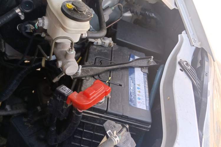 Used Foton MP-X E 2016 2.0L Express Edition 4G63 Engine Bay Left