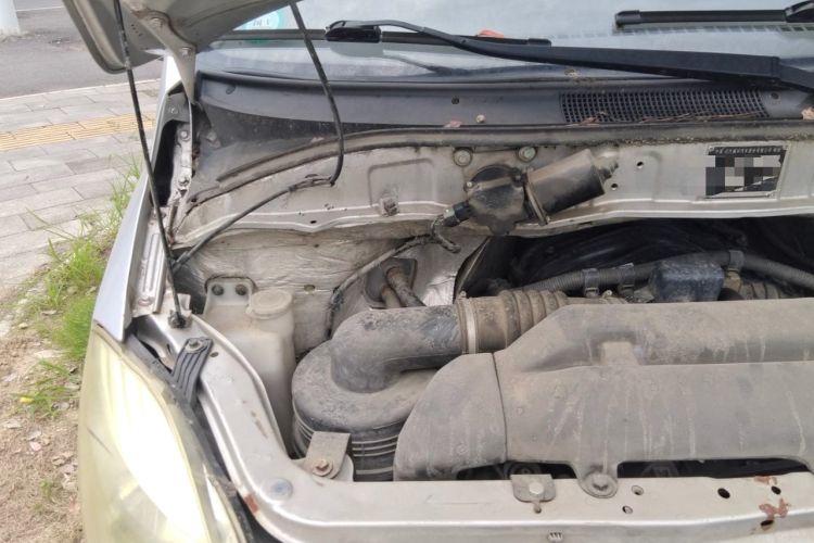 Used Foton MP-X E 2016 2.0L Express Version 4Gi-VVT Engine Bay Right