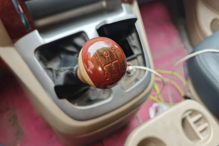 Used Foton MP-X E 2016 2.0L Commercial Version 4G63 Gear Lever