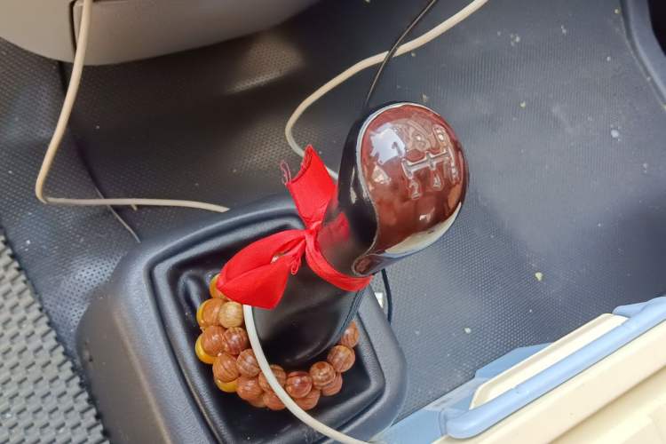 Used Foton MP-X E 2016 2.0L Express Edition 4G63 Gear Lever