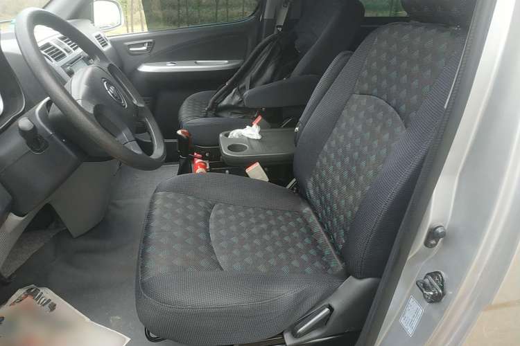 Used Foton MP-X E 2016 2.0L Express Version 4Gi-VVT Left Front Seat