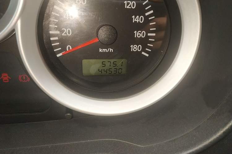 Used Foton MP-X E 2016 2.0L Express Version 4Gi-VVT Odometer Close Up
