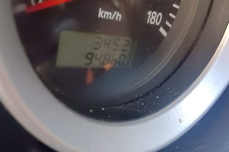 Used Foton MP-X E 2016 2.0L Express Edition 4G63 Odometer Close Up