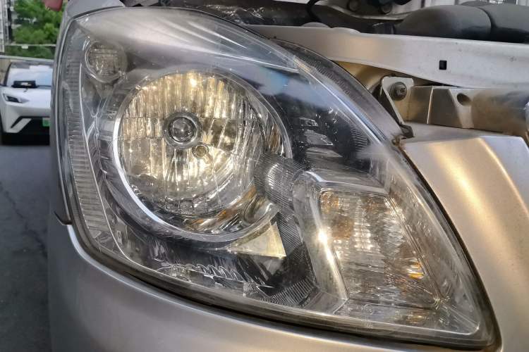 Used Foton MP-X E 2016 2.0L Express Edition 4G63 Right Front Headlight