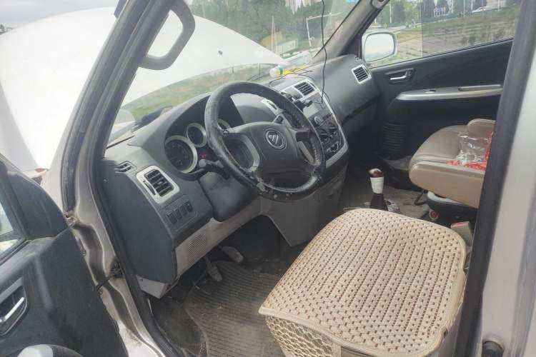 Used Foton MP-X E 2016 2.0L Express Version 4Gi-VVT Steering Wheel