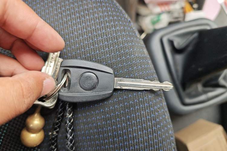 Used Foton MP-X E 2016 2.0L Express Version 4Gi-VVT Vehicle Key