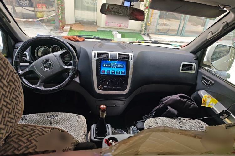 Used Foton MP-X E 2016 2.0L Express Edition 4G63 Center Console