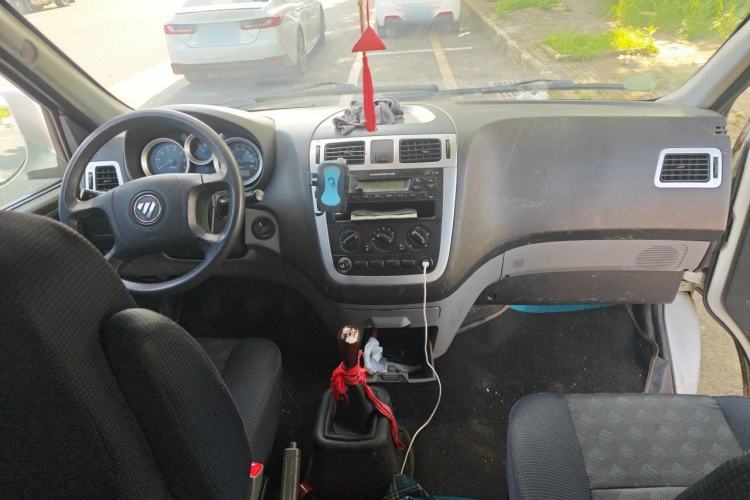 Used Foton MP-X E 2016 2.0L Express Edition 4G63 Center Console