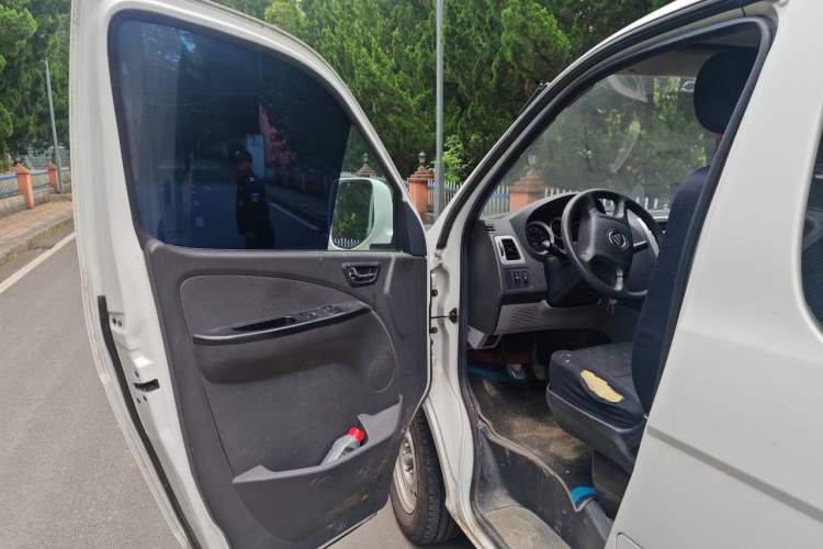 Used Foton MP-X E 2016 2.0L Express Edition 4G63 Driver Seat