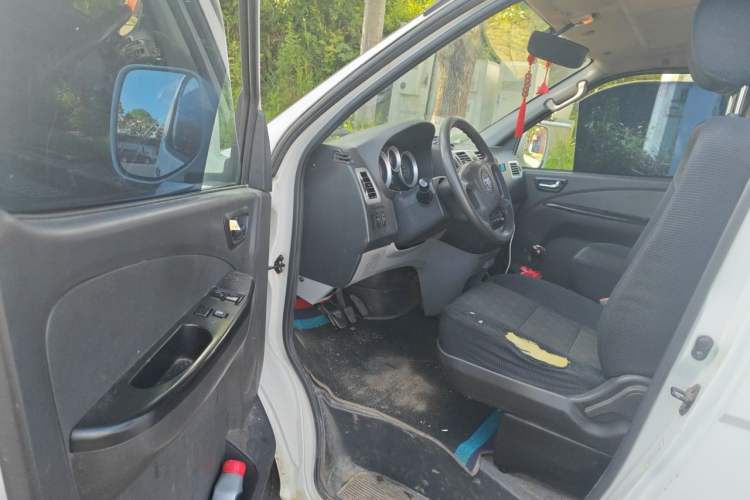 Used Foton MP-X E 2016 2.0L Express Edition 4G63 Driver Seat