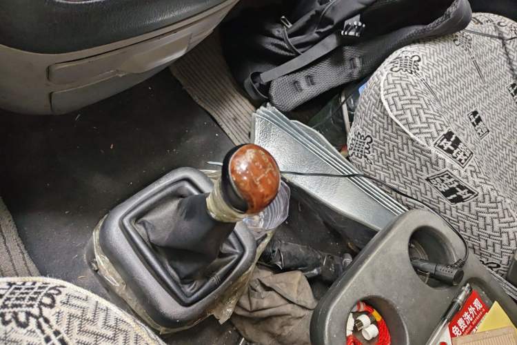 Used Foton MP-X E 2016 2.0L Express Edition 4G63 Gear Lever