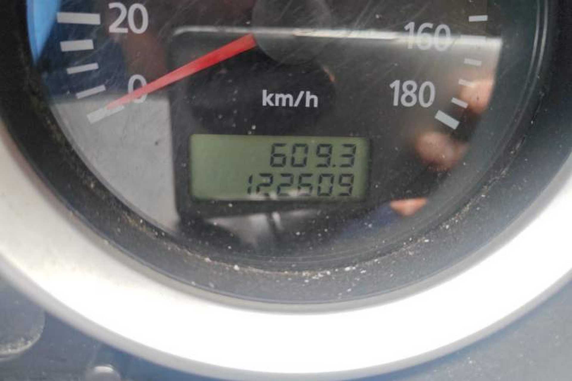 Used Foton MP-X E 2016 2.0L Express Edition 4G63 Odometer Close Up