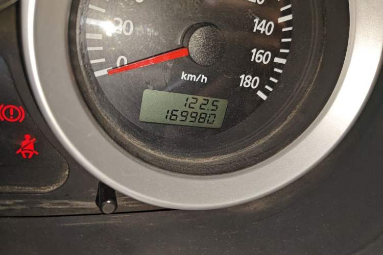 Used Foton MP-X E 2016 2.0L Express Edition 4G63 Odometer Close Up