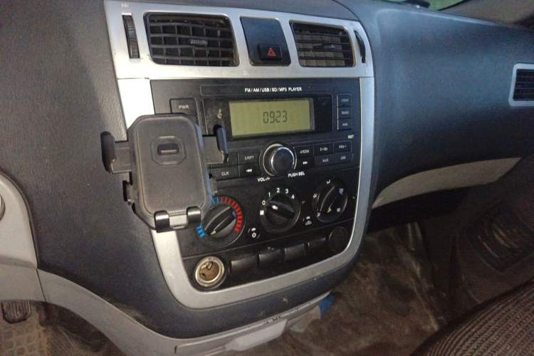 Used Foton MP-X E 2017 2.0L New Express Long Wheelbase 4Q20M Audio And AC Panel