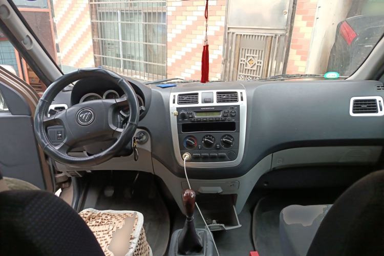 Used Foton MP-X E 2017 2.0L New Express Long Wheelbase 4G63 Center Console