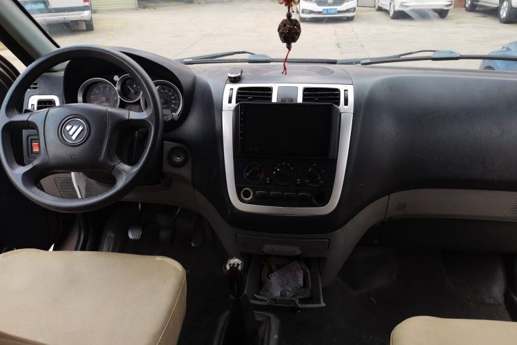 Used Foton MP-X E 2017 2.0L New Express Long Wheelbase 4Q20M Center Console