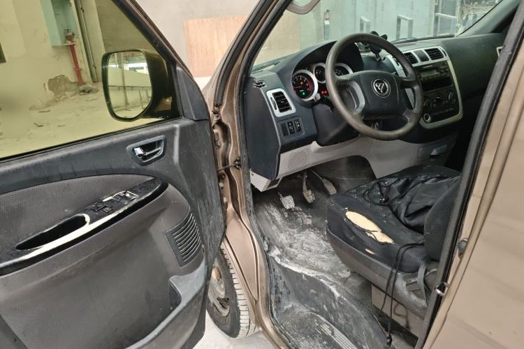 Used Foton MP-X E 2017 2.0L New Express Long Wheelbase 4Q20M Driver Seat