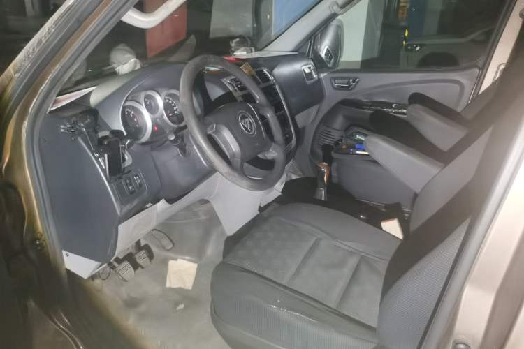 Used Foton MP-X E 2017 2.0L New Express Long Wheelbase 4Q20M Driver Seat