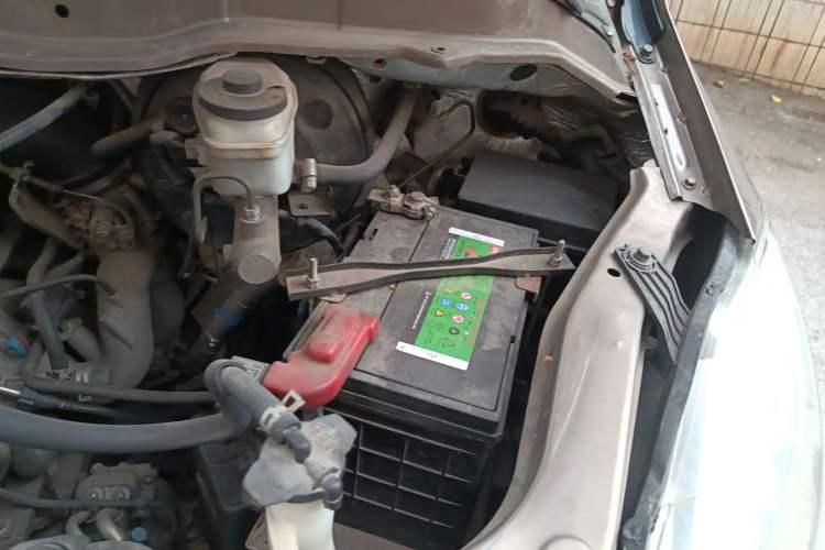 Used Foton MP-X E 2017 2.0L New Express Long Wheelbase 4G63 Engine Bay Left