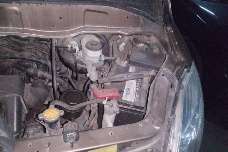 Used Foton MP-X E 2017 2.0L New Express Long Wheelbase 4Q20M Engine Bay Left