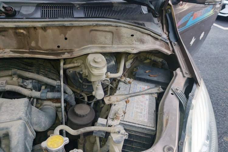 Used Foton MP-X E 2017 2.0L New Express Long Wheelbase 4Q20M Engine Bay Left