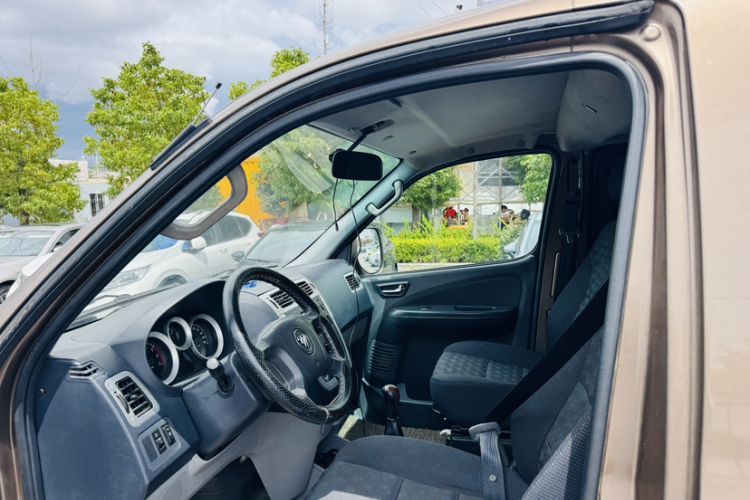 Used Foton MP-X E 2017 2.0L New Express Long Wheelbase 4Q20M Interior 2