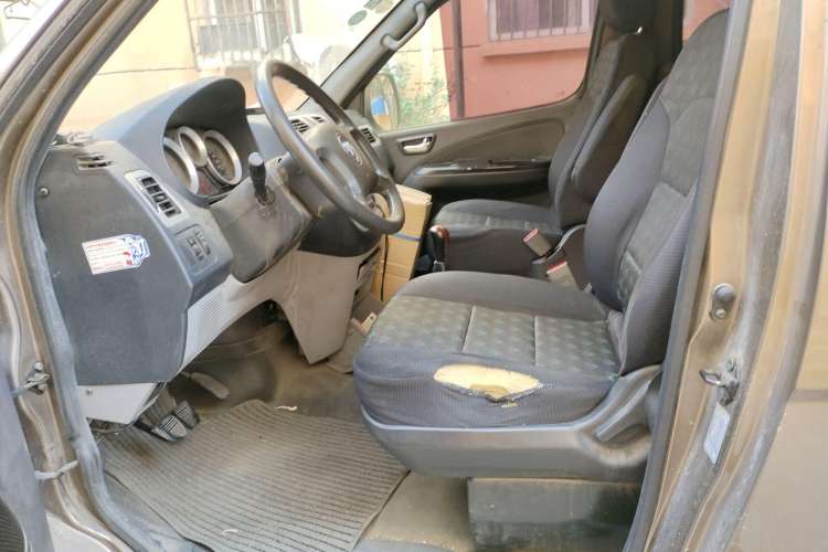 Used Foton MP-X E 2017 2.0L New Express Long Wheelbase 4G63 Left Front Seat