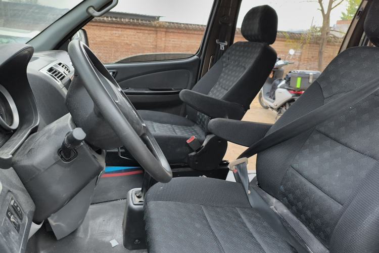 Used Foton MP-X E 2017 2.0L New Express Long Wheelbase 4Q20M Left Front Seat