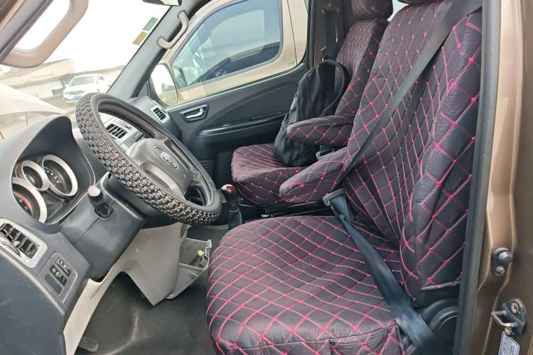 Used Foton MP-X E 2017 2.0L New Express Long Wheelbase 4Q20M Left Front Seat