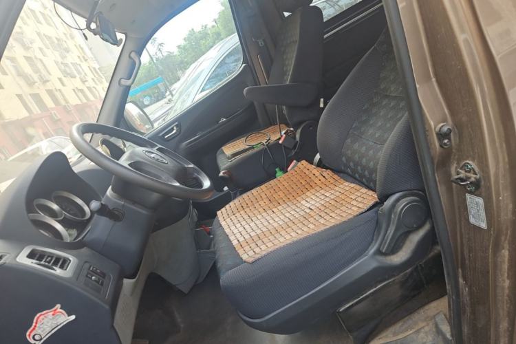 Used Foton MP-X E 2017 2.0L New Express Long Wheelbase 4G63 Left Front Seat