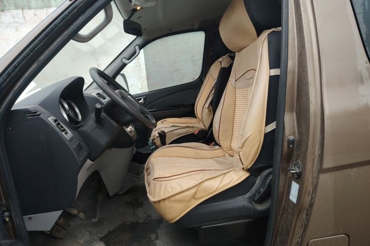 Used Foton MP-X E 2017 2.0L New Express Long Wheelbase 4Q20M Left Front Seat