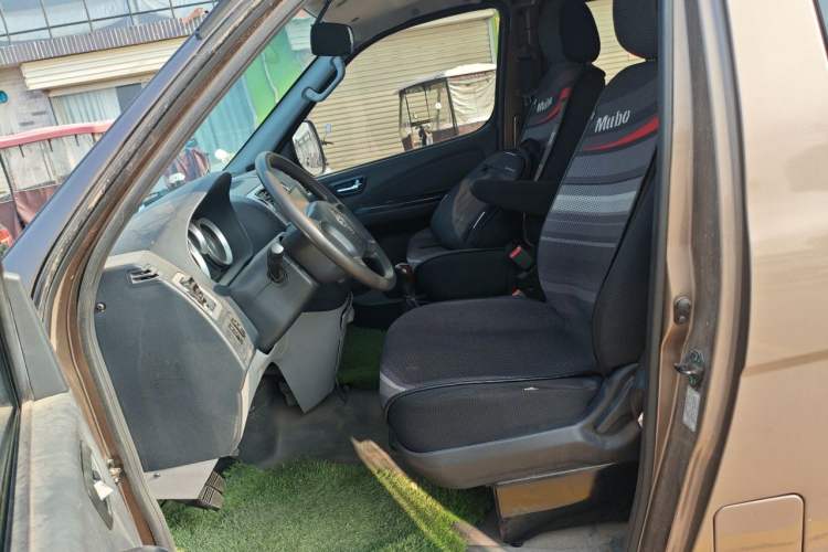 Used Foton MP-X E 2017 2.0L New Express Long Wheelbase 4Q20M Left Front Seat