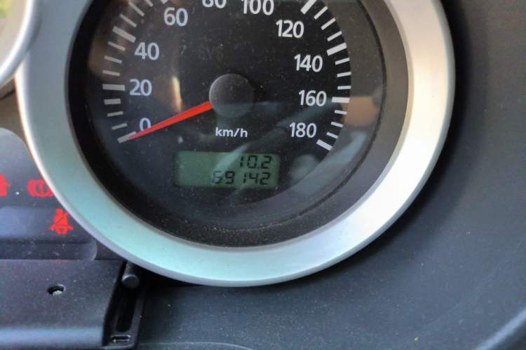 Used Foton MP-X E 2017 2.0L New Express Long Wheelbase 4G63 Odometer Close Up