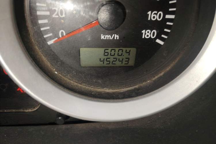 Used Foton MP-X E 2017 2.0L New Express Long Wheelbase 4Q20M Odometer Close Up
