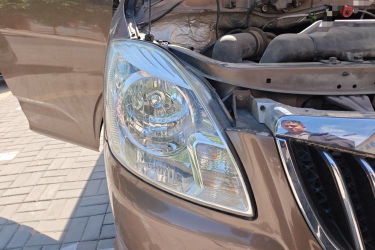 Used Foton MP-X E  Right Front Headlight