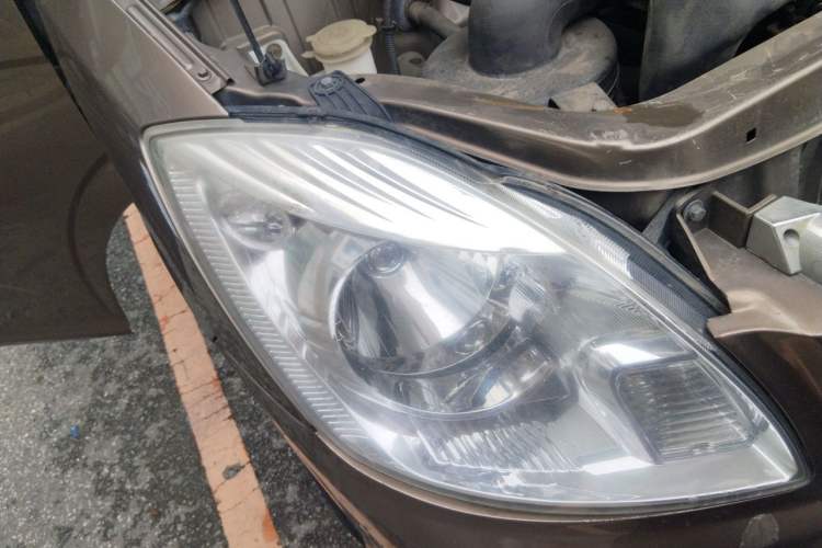 Used Foton MP-X E 2017 2.0L New Express Long Wheelbase 4Q20M Right Front Headlight