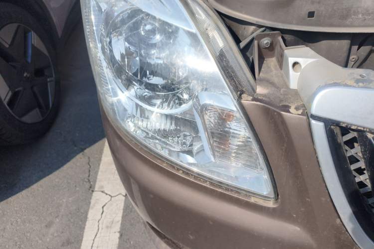 Used Foton MP-X E 2017 2.0L New Express Long Wheelbase 4Q20M Right Front Headlight