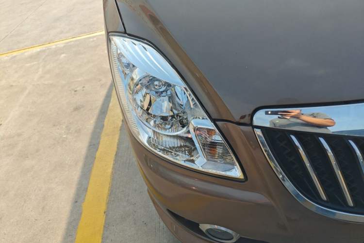 Used Foton MP-X E 2017 2.0L New Express Long Wheelbase 4Q20M Right Front Headlight