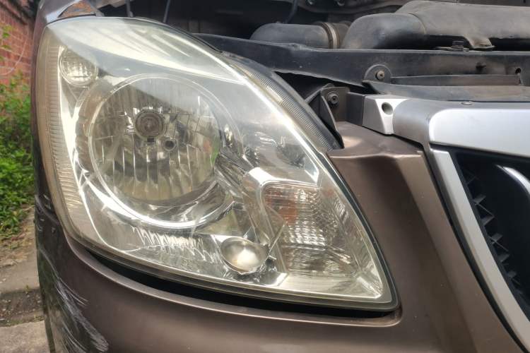 Used Foton MP-X E 2017 2.0L New Express Long Wheelbase 4Q20M Right Front Headlight