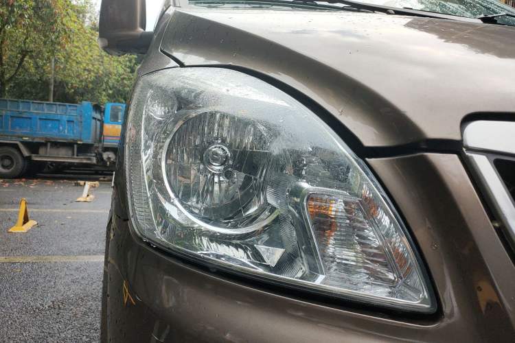 Used Foton MP-X E 2017 2.0L New Express Long Wheelbase 4Q20M Right Front Headlight