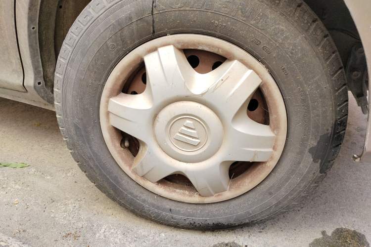 Used Foton MP-X E 2017 2.0L New Express Long Wheelbase 4G63 Right Front Wheel Hub