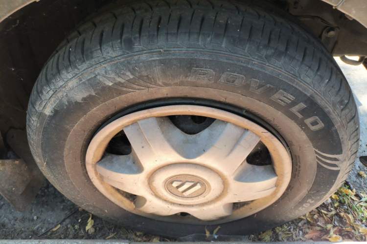 Used Foton MP-X E 2017 2.0L New Express Long Wheelbase 4G63 Right Front Wheel Hub