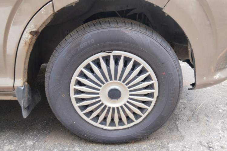 Used Foton MP-X E 2017 2.0L New Express Long Wheelbase 4Q20M Right Front Wheel Hub
