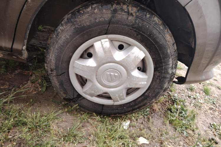 Used Foton MP-X E 2017 2.0L New Express Long Wheelbase 4Q20M Right Front Wheel Hub