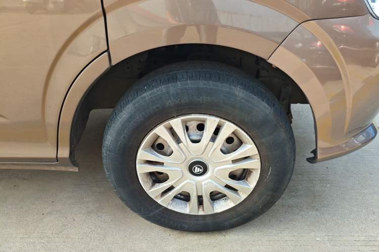 Used Foton MP-X E 2017 2.0L New Express Long Wheelbase 4Q20M Right Front Wheel Hub