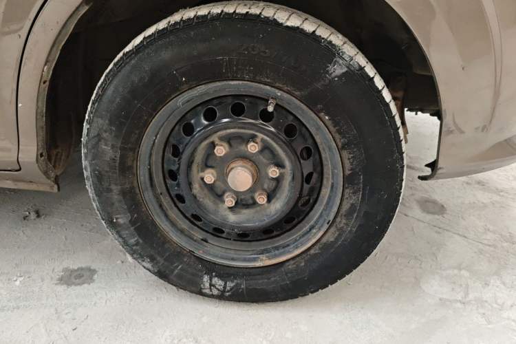 Used Foton MP-X E 2017 2.0L New Express Long Wheelbase 4Q20M Right Front Wheel Hub